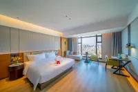 MEHOOD LESTIE (Lianjiang Tangshanling Scenic Area Sakura Garden Lianjiang Station Branch) Hotels near Guangdong Institute of Arts and Sciences