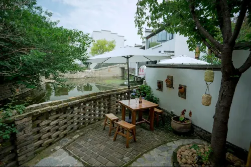 Xiqiao Homestay (Guantang Hot Spring Resort)