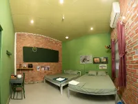 The snail haven pub and stay Hotels in Con Dao Island