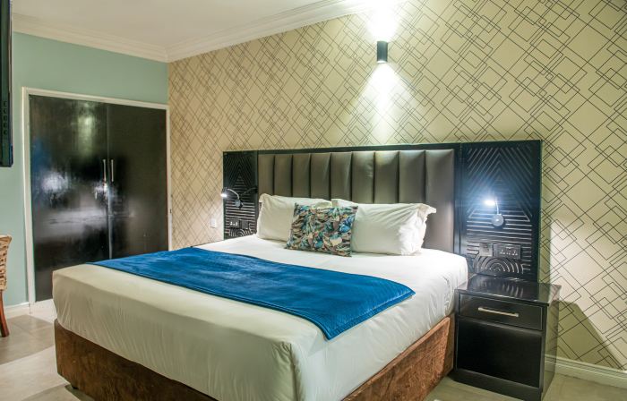 New Ambassador Hotel