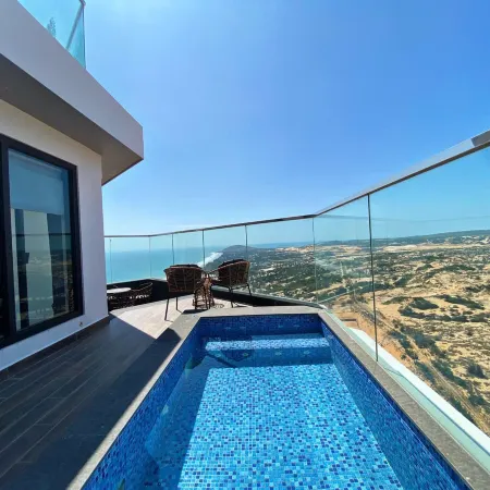 CONDOTEL CHAM BAY LUXURY