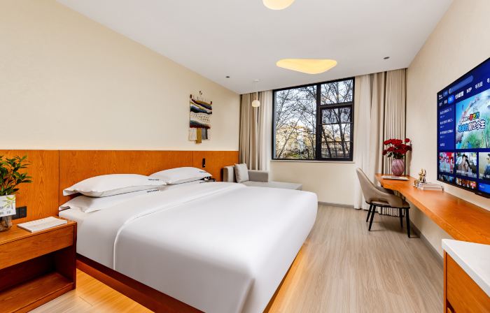 Bonahuishe Chain Hotel (Lufeng South Railway Station Jinshan Ancient Town Branch)