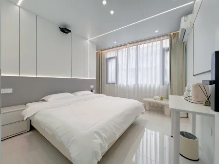 Xifeng Xiaozhu (Qiguanding Mountaineering Entrance Store)