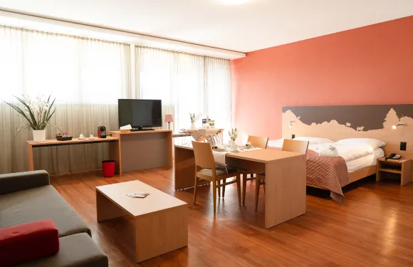 瑞士愛華楚格酒店