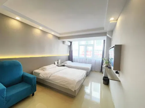 Yichun Yayue Hotel - parking