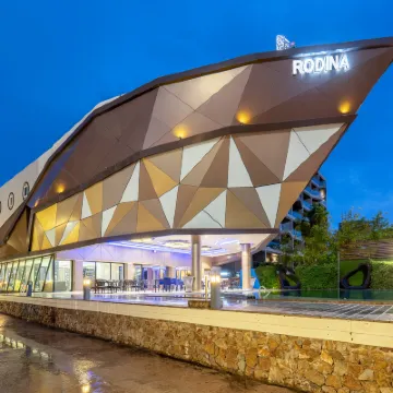 Rodina Beach Hotel Hotels near Pattaya Floating Market
