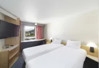 B&B HOTEL Lourdes Centre Hotel dekat Musee Sainte Bernadette