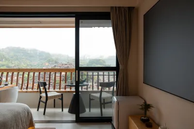 Lanjing Yanshan Yiyu Homestay (Xijiang Qianhu Miao Village Viewing Platform)