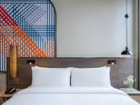 Mercure Bangkok Surawong Hotels near Si Phraya Pier