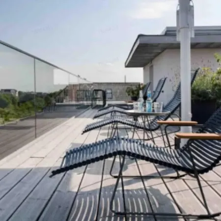 Oberdeck Studio Apartment House Отели рядом с достопримечательностью «Станция Altona »