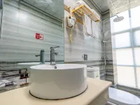 Luodian Wenli Hotel (Qiandaohu) Hotels near Luodian Qiandaohu Sceneic Area