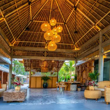 Kahayana Suites Отели рядом с достопримечательностью «Green Village»