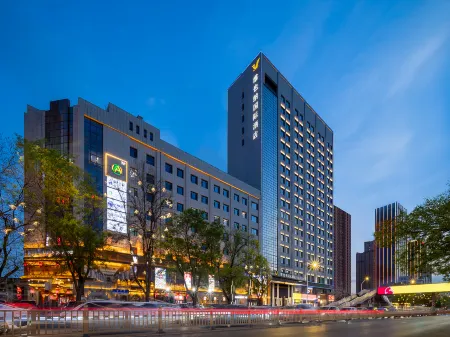 Vienna International Hotel (Jinzhong Impression City Wanda Plaza) Отели рядом со станцией Jingzhong Railway Station