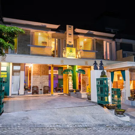 Dhanesvara Holistic Villa Batu