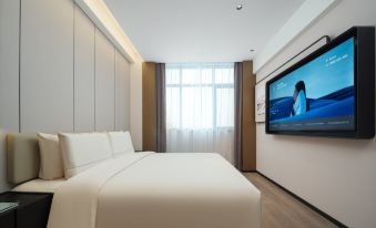 Xuchang Fat Donglai Times Square Cao Wei Ancient City Atour Hotel