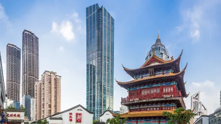 Suning Galaxy International Hotel Wuxi Отели рядом с достопримечательностью «HeZhenLiang Yu AoLinPiKe ChenLieGuan»