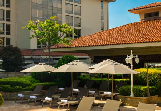 [이스탄불의 아름다운 도시 야경 전경]