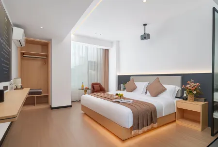 Baiyi Audio-Visual Hotel (Guilin High-Speed Railway North Station) Отели рядом со станцией Guilin West Railway Station