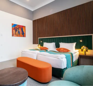 Oktiabrskaya Hotel 크레스티 프리즌 주변 호텔