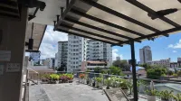 Queensland Manor Condominium Deluxe Suite