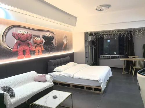 Liyang OMG E-sports Apartment (Luzhou Wanda Plaza)