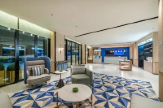 Yishang Hotel (Huzhou Deqing Branch)