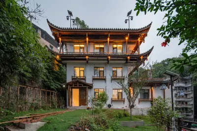 Floral Hotel·Phoenix Perch Lodge Hotel 언시홍먀오/은사홍묘역 주변 호텔