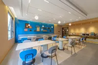 Home Inn · NEO (Huaya Happy City Wanning High - speed Railway Station Branch)