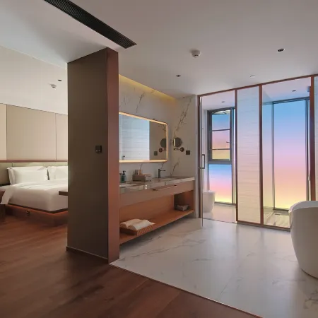 CLOUDS HOTEL