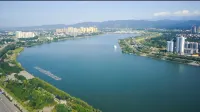 Aisi Art Hotel (Tianhan Wetland Park Music Fountain Branch) - Romantic