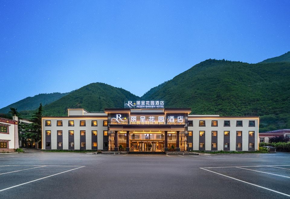 hotel overview picture