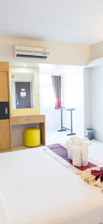 ห้องซูพีเรียร์ เตียงใหญ่ 1 เตียง