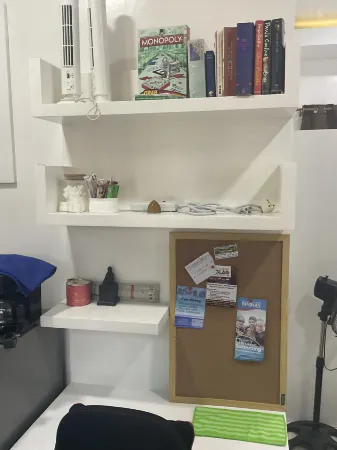 M&K's Guesthouse Studio A Отели рядом с достопримечательностью «Royal Palms 1 Panglao Island»