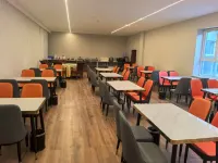 Golmud Fengjin Hotel (Salt Lake Plaza)