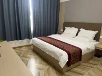โรงแรมบ่อน้ำพุร้อนไป่เฉิง - ที่มีที่จอดรถ