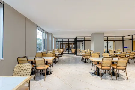 Super 8 Select Hotel (Yuxian Jianshe Avenue Branch) Отели рядом с достопримечательностью «Weizhou Ancient City»