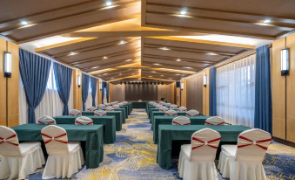 Fengman Hotel (Longhai Hougang Ancient Street)