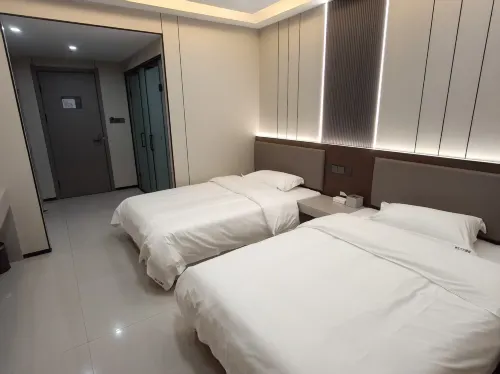 Burqin Anzhitinglan Holiday Hotel - 2-Star