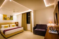 HOTEL TEN SQUARE - 5 Minutes from The Taj Mahal