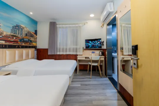 Super 8 Hotel (Beijing Metro Station)