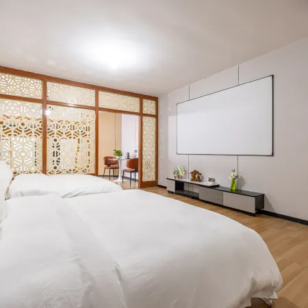 Baixingjia Hotel (Yueyang Railway Station)
