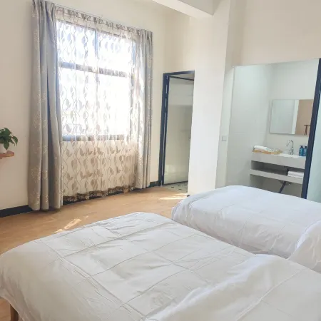 Fuxian Lake Guichu Homestay