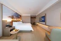 Vienna Hotel (Xinxiang Yanjin Ping'an Avenue Branch）