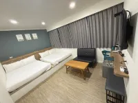 Jiaoxi Yanquan Light Travel