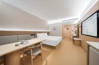 Full Season Hotel (Xinxiang Economic Development Zone Pingyuan Lake Park Branch)