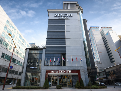Hotel Zenith