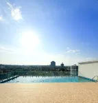 Westlands Marina Bay Square 2 bed room Luxe with great city views at 14th floor - مسبح على السطح