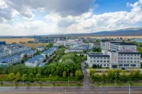 Jiangsu Guoji Hotel - Mountain view