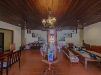 Bualuang Hotel โรงแรมใกล้โรยัลเทียร์เตอร์
