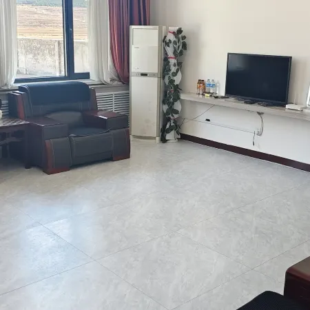 Jianping County Kalaqin Town Qinyuanchun Hotel